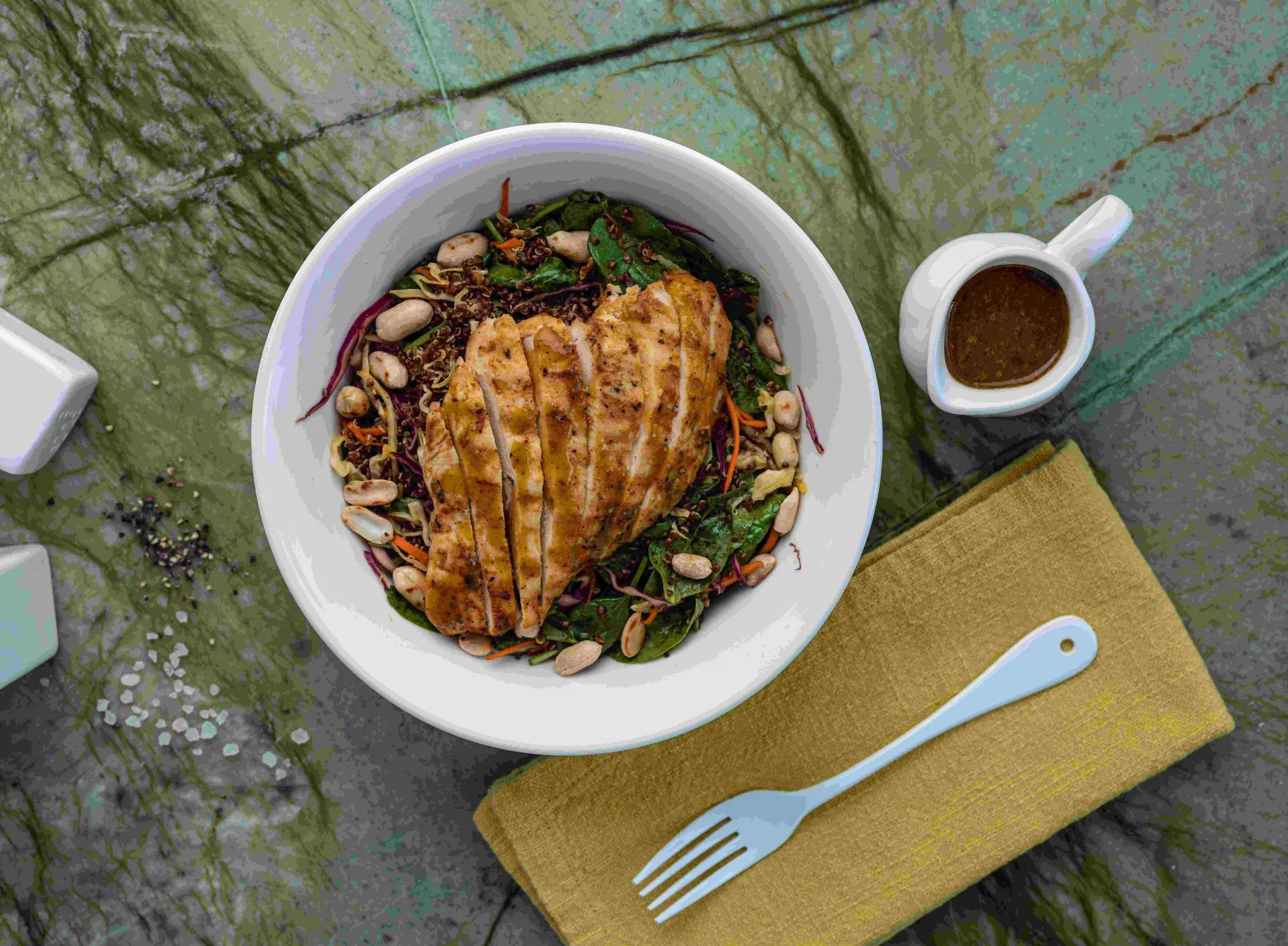 A FITKULT meal — grilled chicken bowl